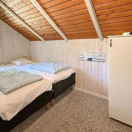 Feriehus 3 Bedroom Awesome In Ansager